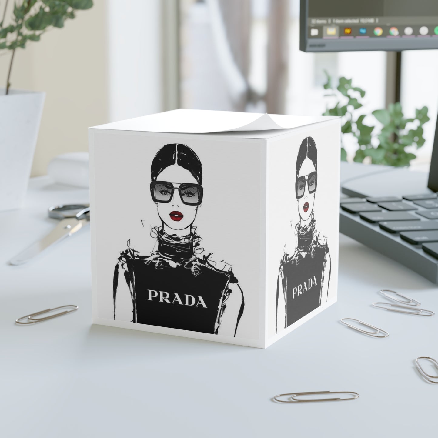 P Fashion Note Cube
