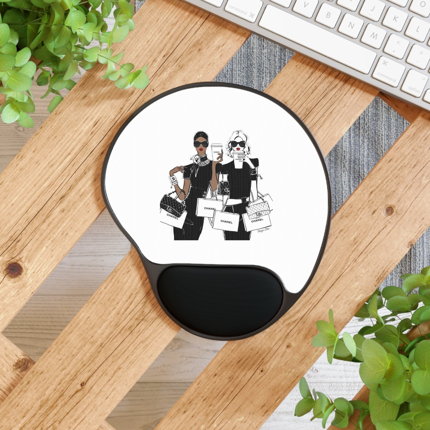 Fashion Gals Mouse Pad With Wrist Rest